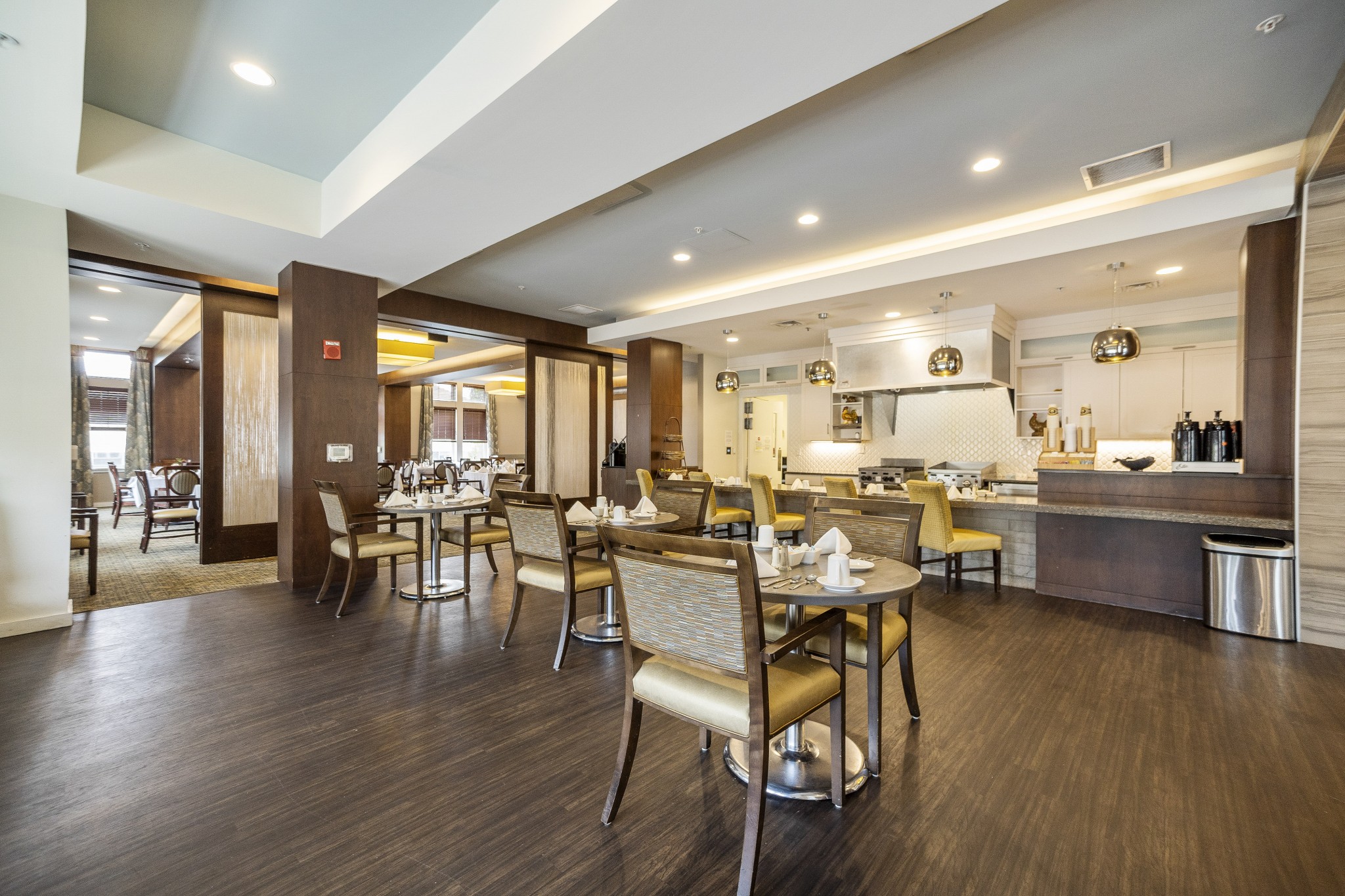DX_Dining_MAN3329 DX_Dining_MAN3329